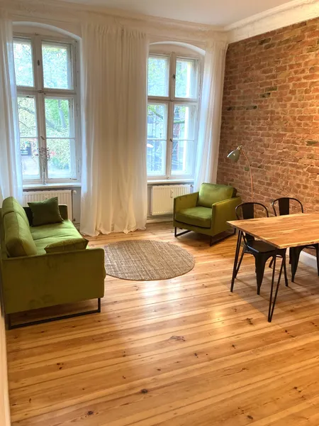 Bright flat with balcony in Graefekiez // Helle Wohnung mit Balkon im Graefekiez — photo 1